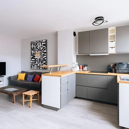 Exuberant 1bd Near Canal Saint-martin! *
