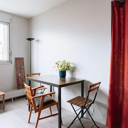 Exuberant 1bd Near Canal Saint-martin! Parigi