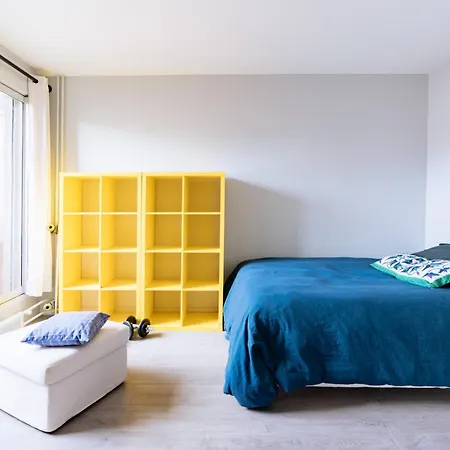 Exuberant 1bd Near Canal Saint-martin!